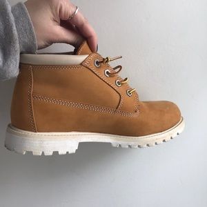 Low timberland boots